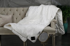Импортное швейцарское одеяло "Trois Couronnes Meditation Night Wool & Cedar"