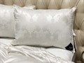 Импортная швейцарская подушка "Trois Couronnes Saint Eider down 3 chamber Noble Silk" - фото 114354